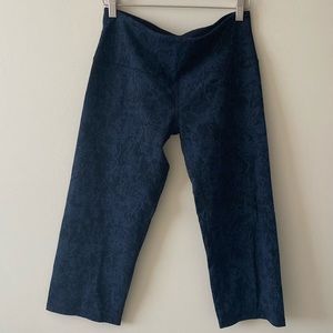 Kirkland Signature Cropped Yoga Pant